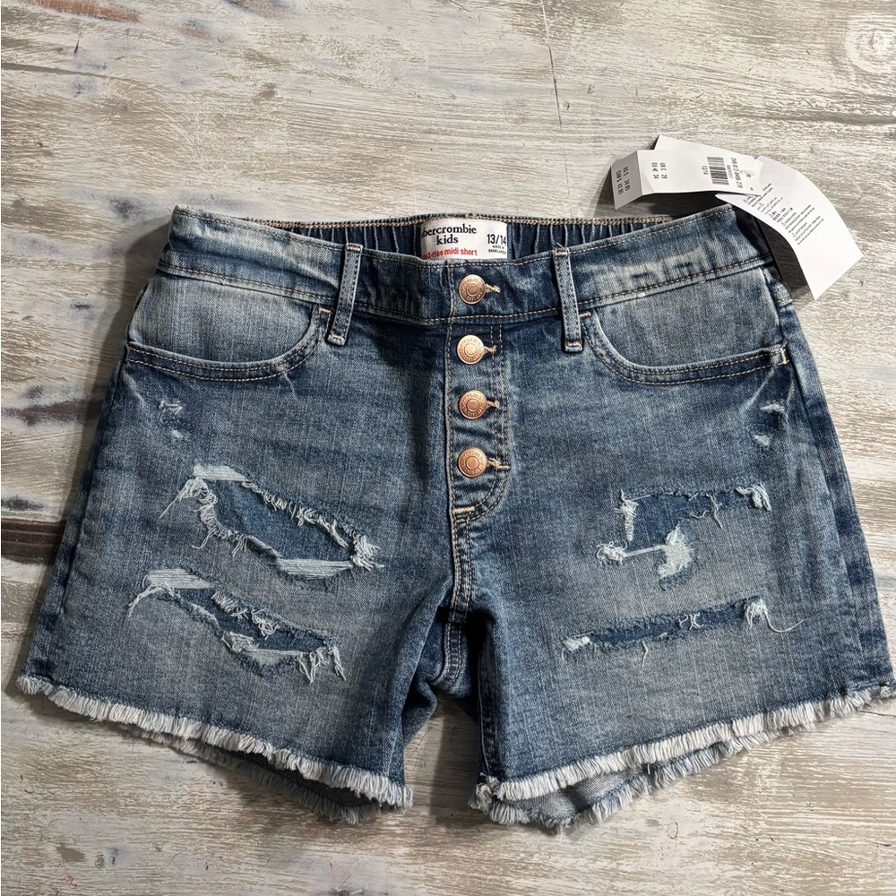 NWT Abercrombie Kids Mid Rise Midi Shorts, 13/14